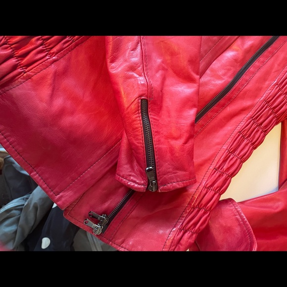 Leather bomber jacket - Picture 3 of 6